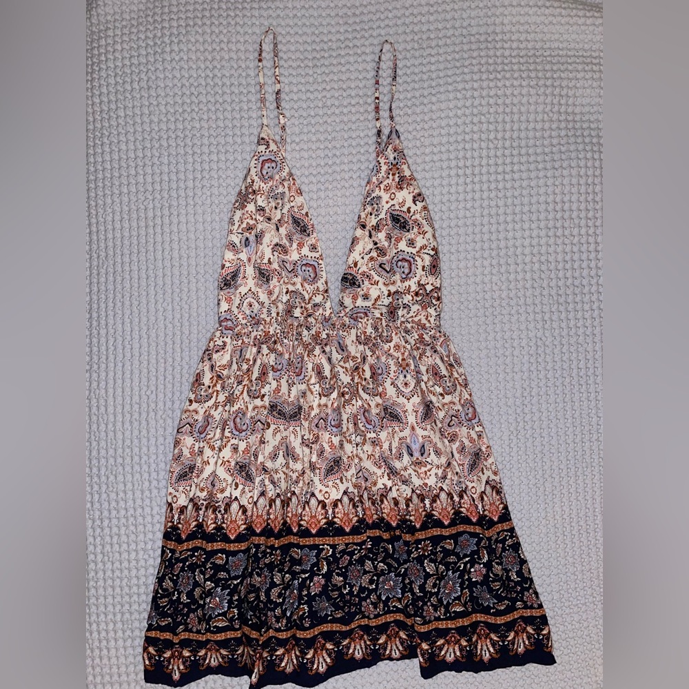 EN CRÉME Deep V Sundress